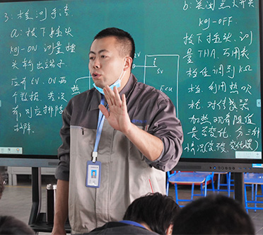 請假條后方可離校