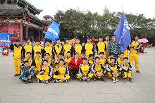<b>軍訓紀實之素質拓展訓練：青春像花兒一樣</b>