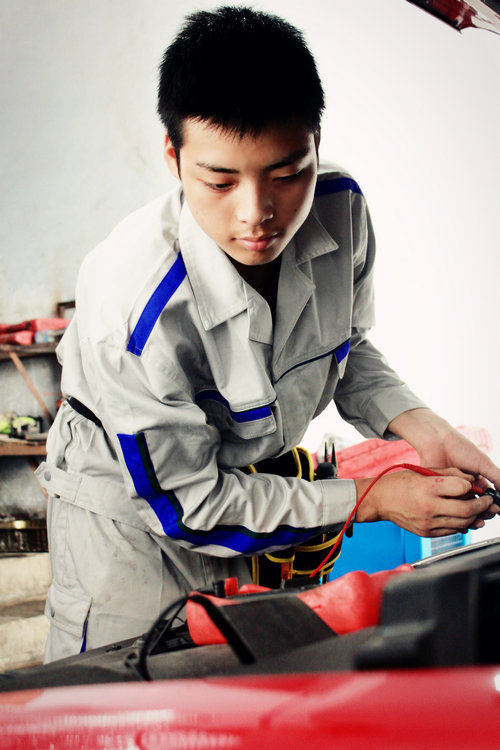 中高考指導(dǎo):技術(shù)型專(zhuān)業(yè)學(xué)習(xí)難度與就業(yè)