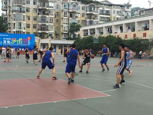 這是被圍攻的節(jié)奏啊