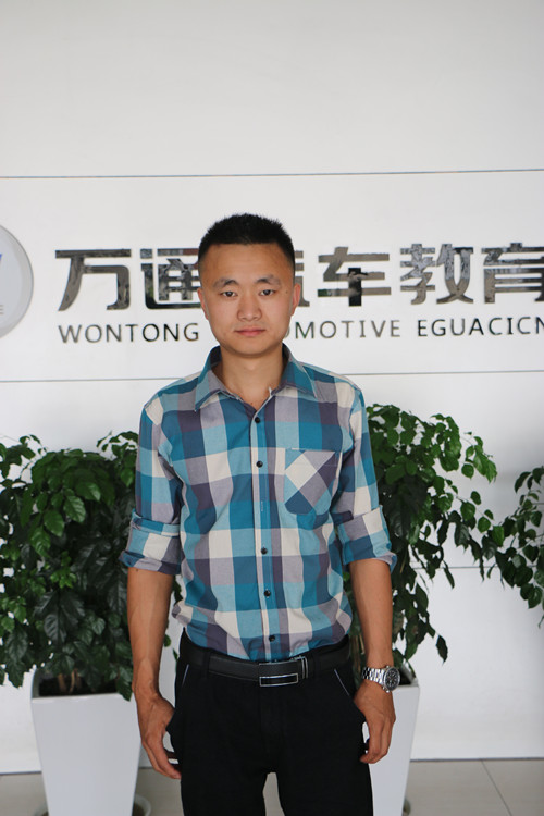 杰出學(xué)子賈衛(wèi)林