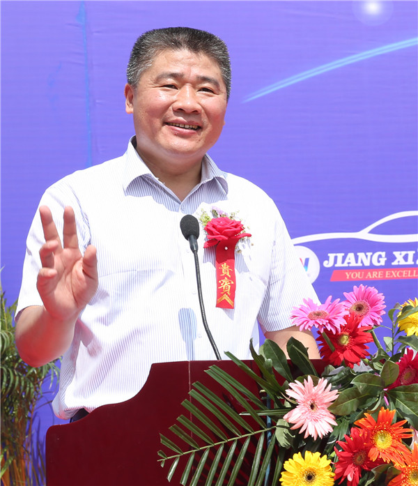 新華教育集團汽車事業部總經理兼駕訓事業部總經理陶青發言