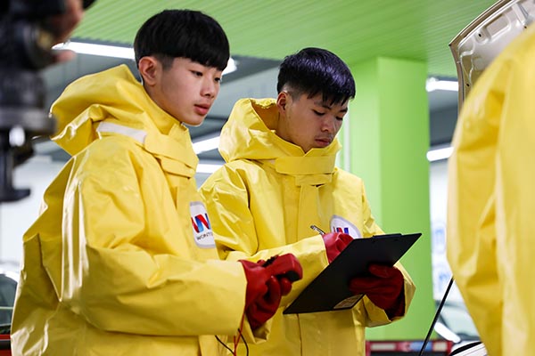 成都萬通新能源專業火熱招生中