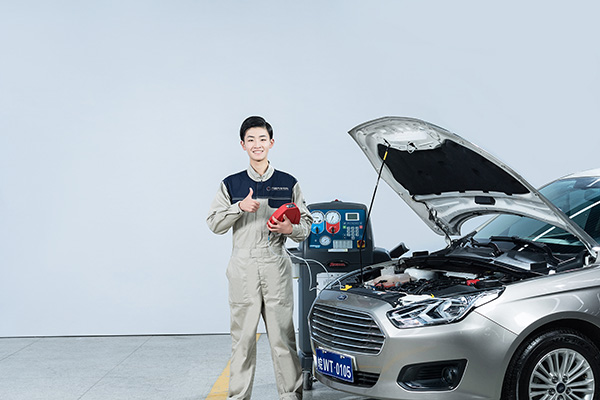 學汽車美容養(yǎng)護 就業(yè)創(chuàng)業(yè)不是夢