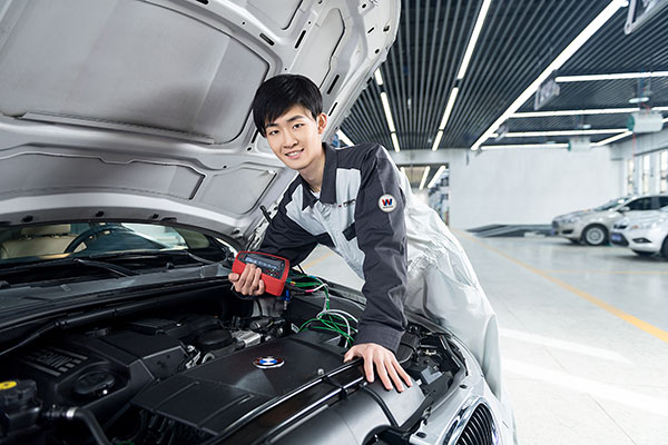 學汽車熱門專業 獲成功就業捷徑