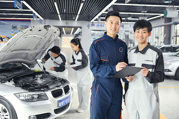 2019汽車行業(yè)火爆 技術人才唱主角